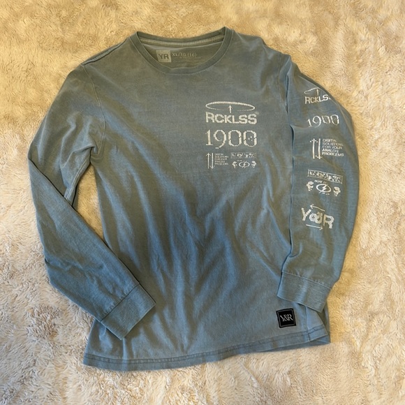 🌻2/$10🌻 Distressed blue long sleeve shirt, youth xl, Young & Reckless - Picture 1 of 8